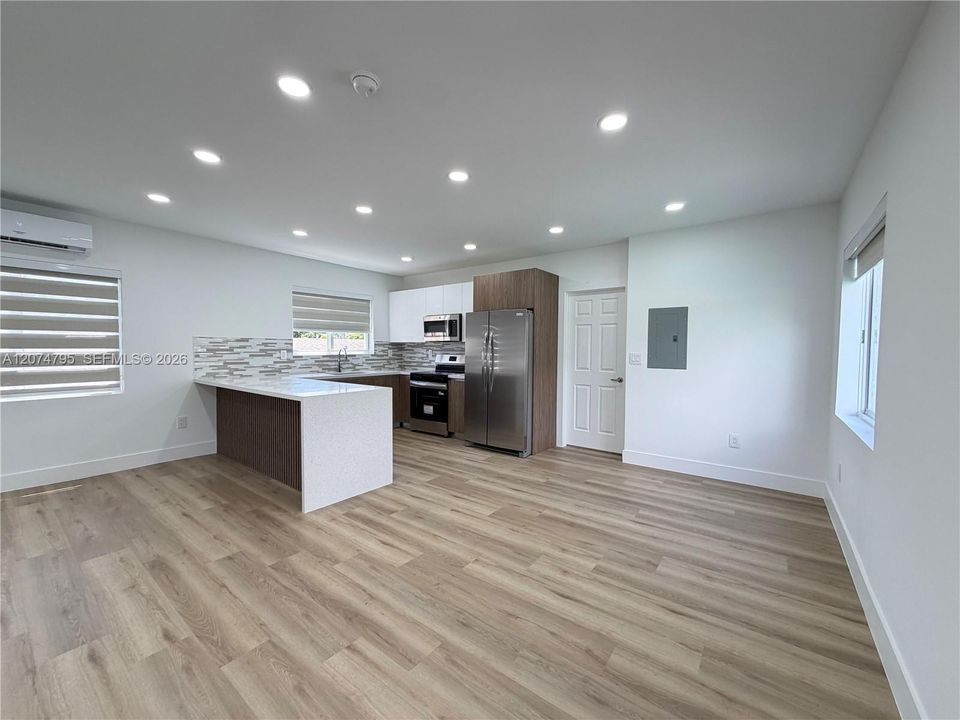 For Rent: $2,000 (1 beds, 1 baths, 0 Square Feet)