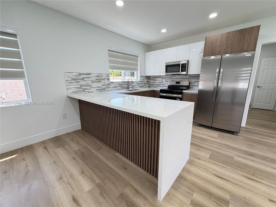 For Rent: $2,000 (1 beds, 1 baths, 0 Square Feet)