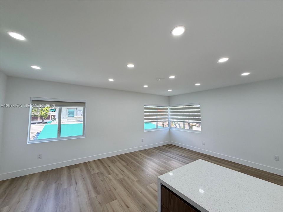For Rent: $2,000 (1 beds, 1 baths, 0 Square Feet)