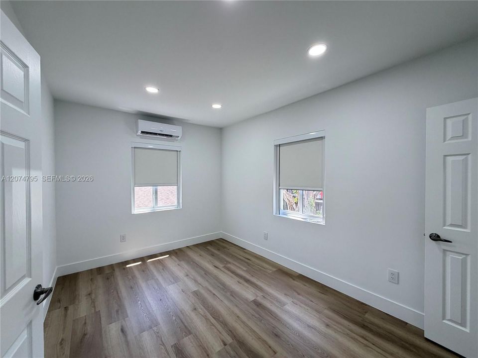For Rent: $2,000 (1 beds, 1 baths, 0 Square Feet)