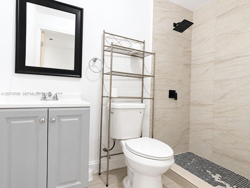 В аренду: $1,550 (1 спален, 1 ванн, 764 Квадратных фут)
