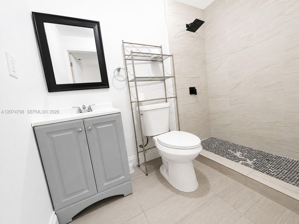 В аренду: $1,550 (1 спален, 1 ванн, 764 Квадратных фут)
