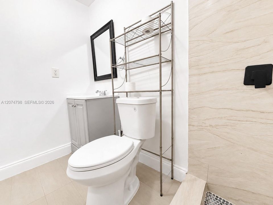 В аренду: $1,550 (1 спален, 1 ванн, 764 Квадратных фут)