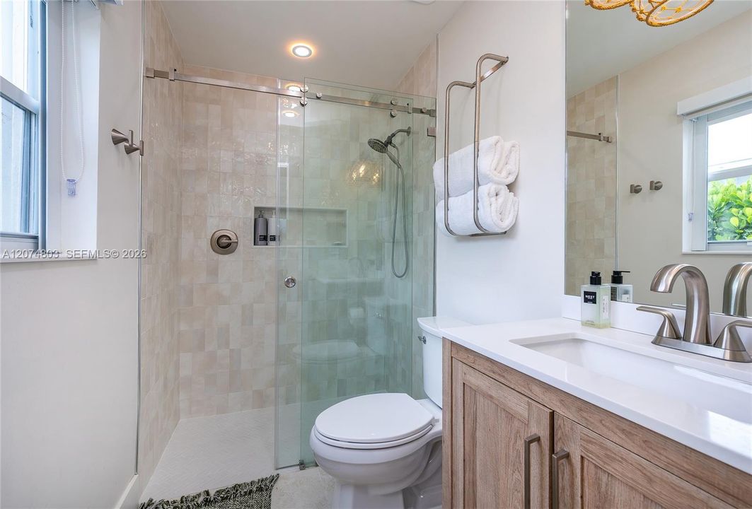 For Sale: $875,000 (3 beds, 2 baths, 1707 Square Feet)