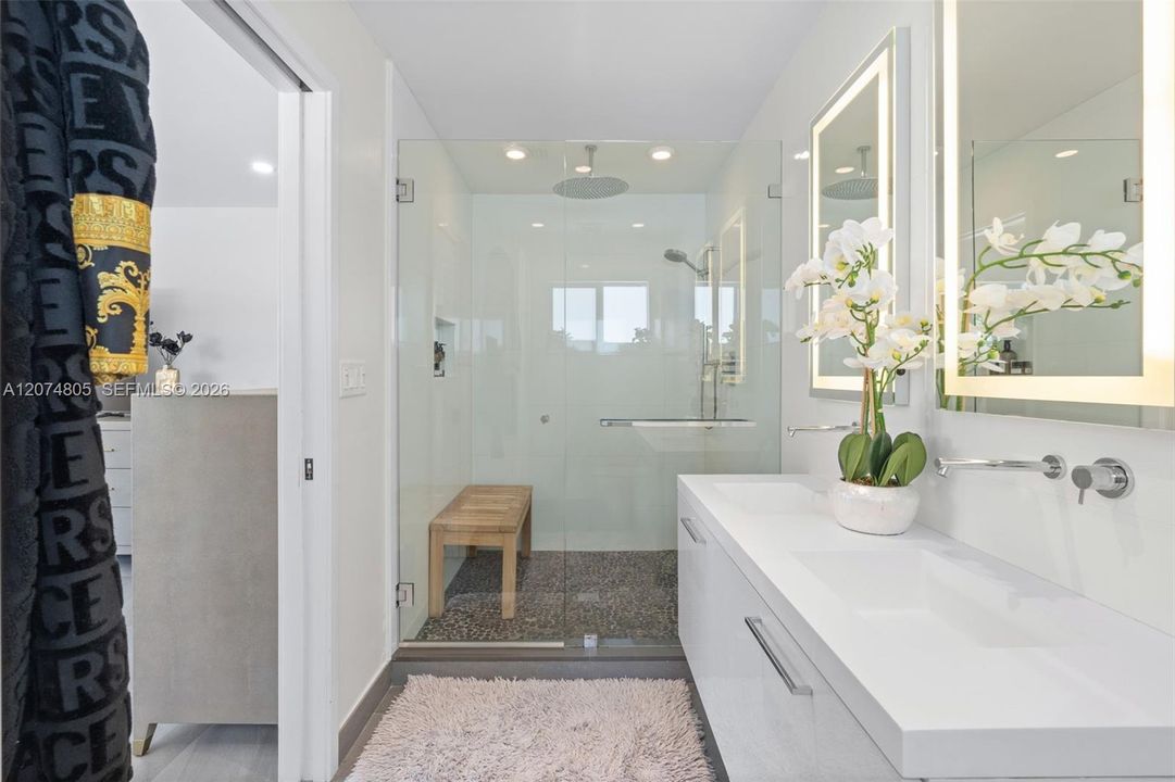 For Sale: $3,390,000 (3 beds, 2 baths, 2390 Square Feet)