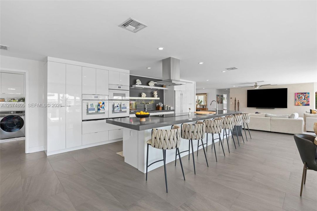 For Sale: $3,390,000 (3 beds, 2 baths, 2390 Square Feet)