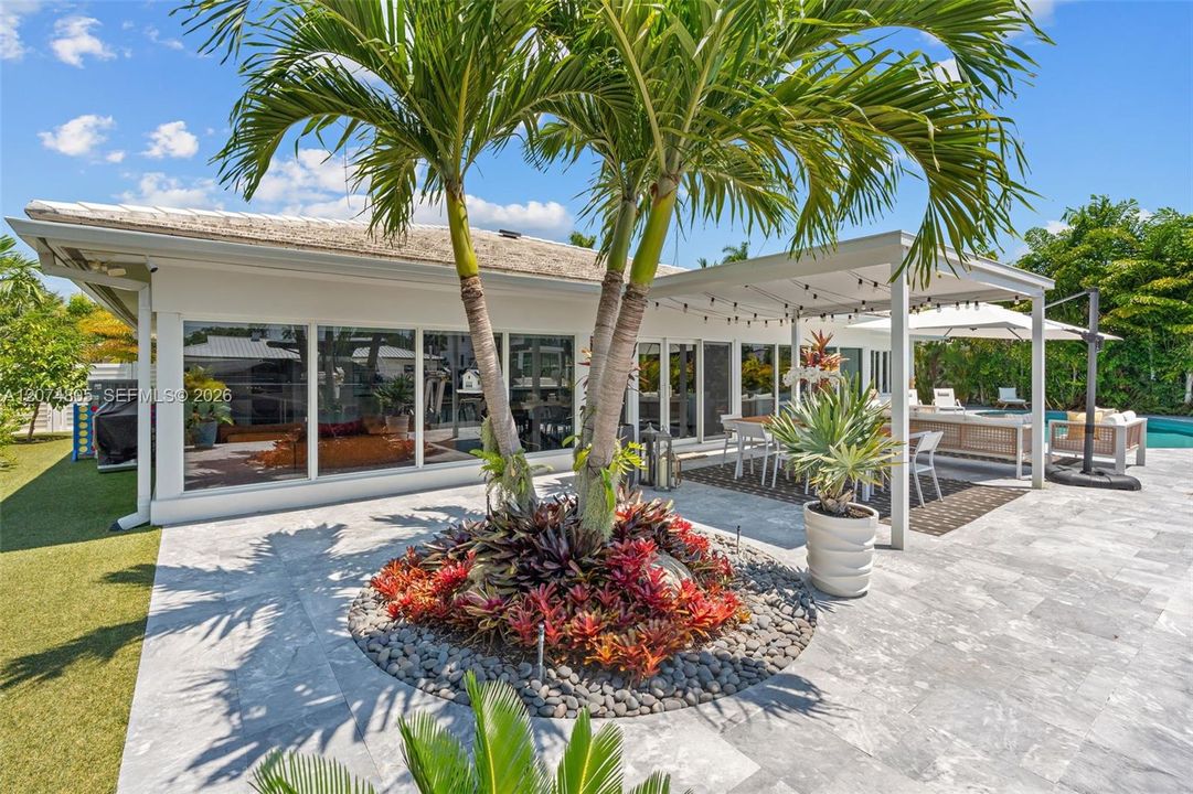 For Sale: $3,390,000 (3 beds, 2 baths, 2390 Square Feet)