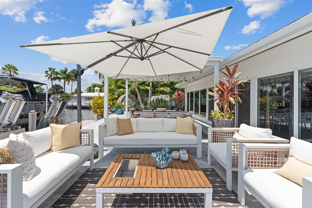 For Sale: $3,390,000 (3 beds, 2 baths, 2390 Square Feet)