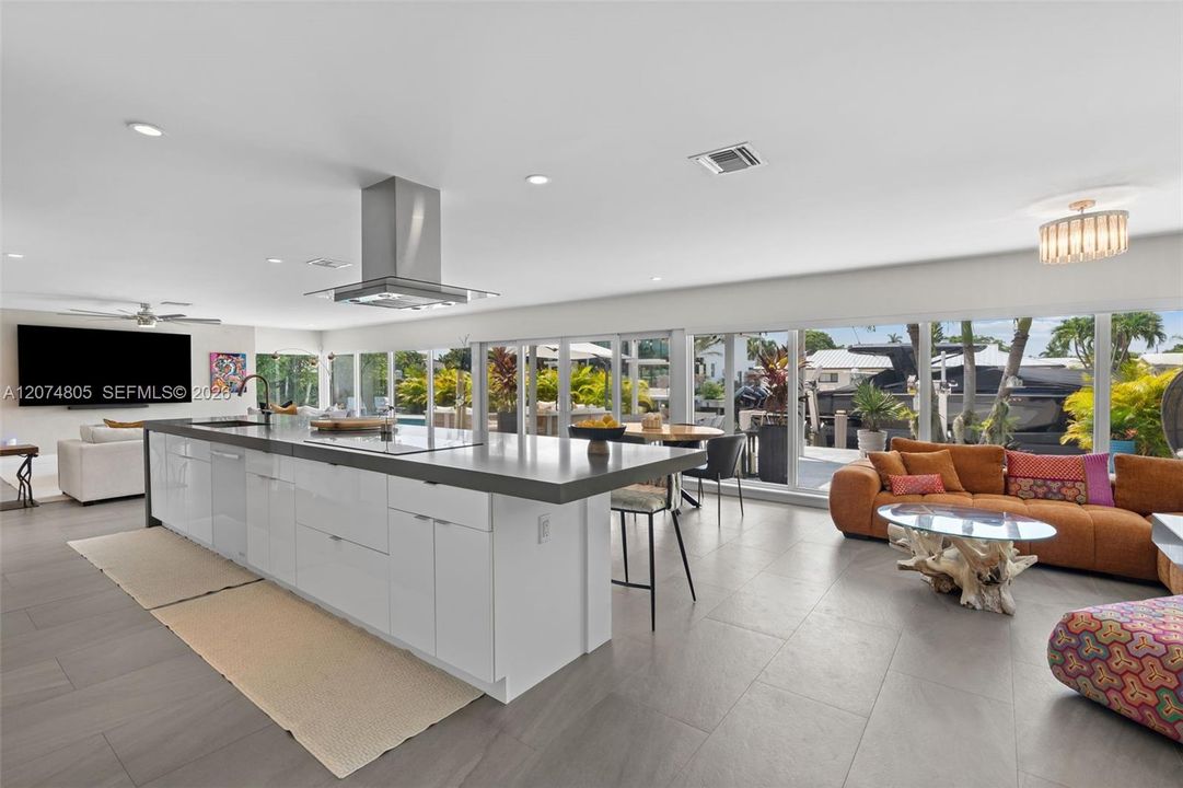 For Sale: $3,390,000 (3 beds, 2 baths, 2390 Square Feet)
