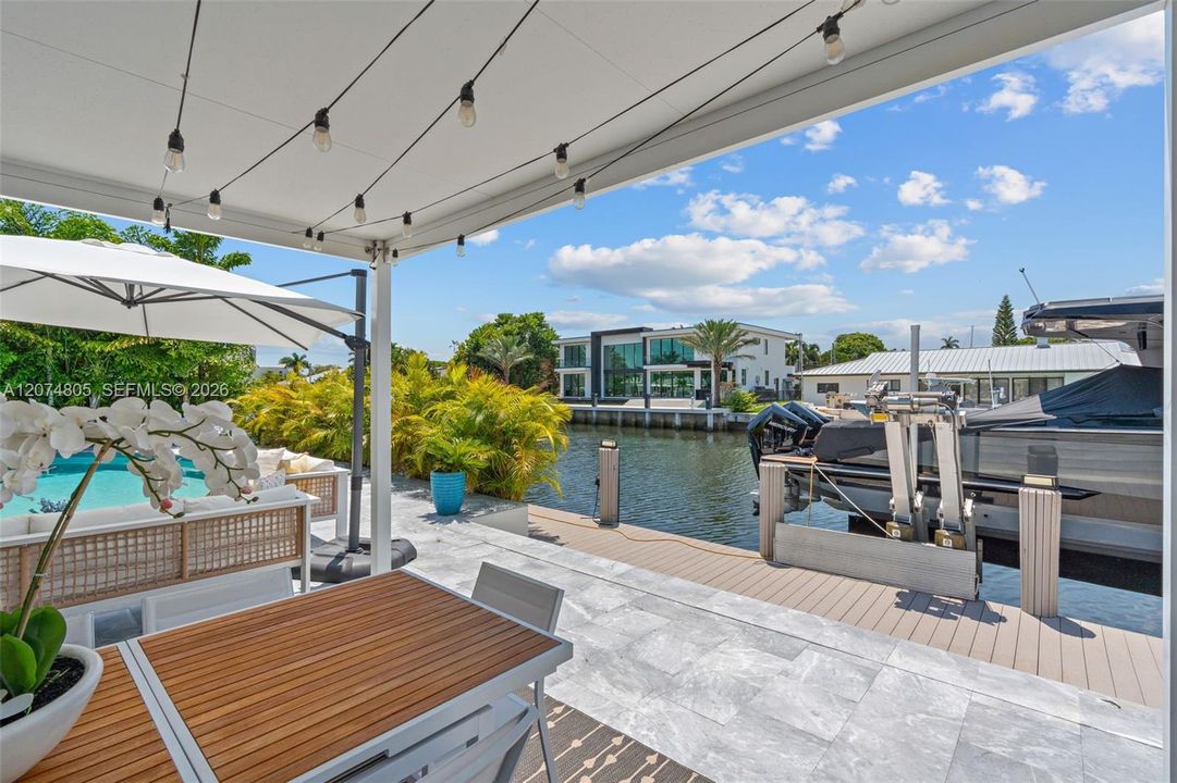For Sale: $3,390,000 (3 beds, 2 baths, 2390 Square Feet)
