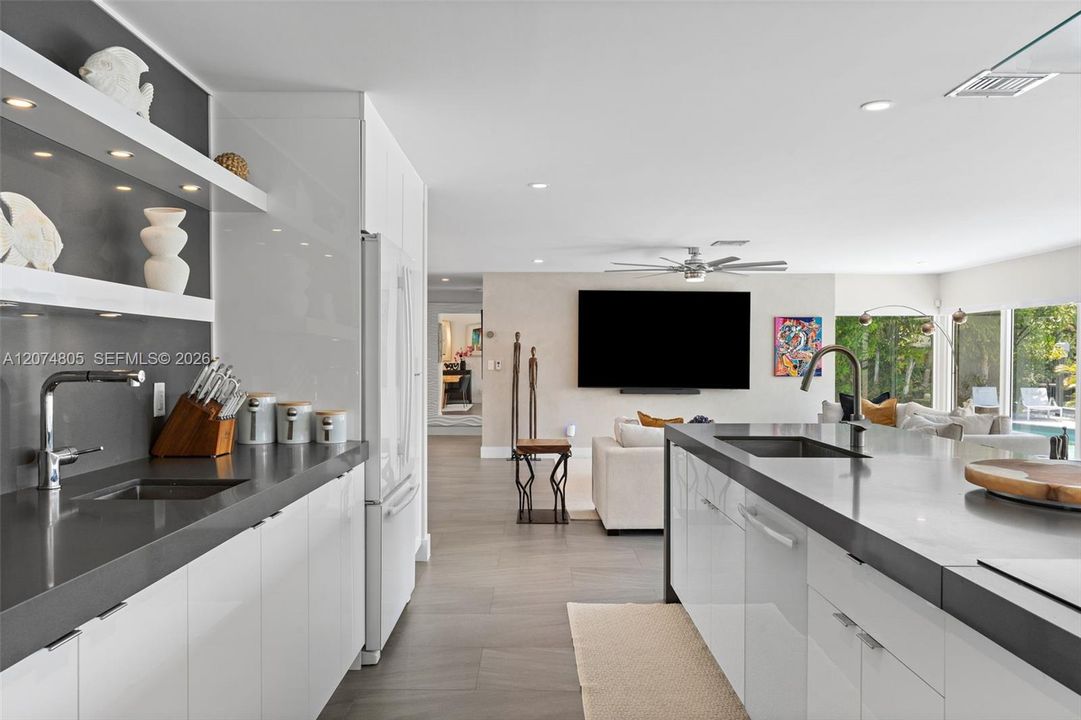 For Sale: $3,390,000 (3 beds, 2 baths, 2390 Square Feet)