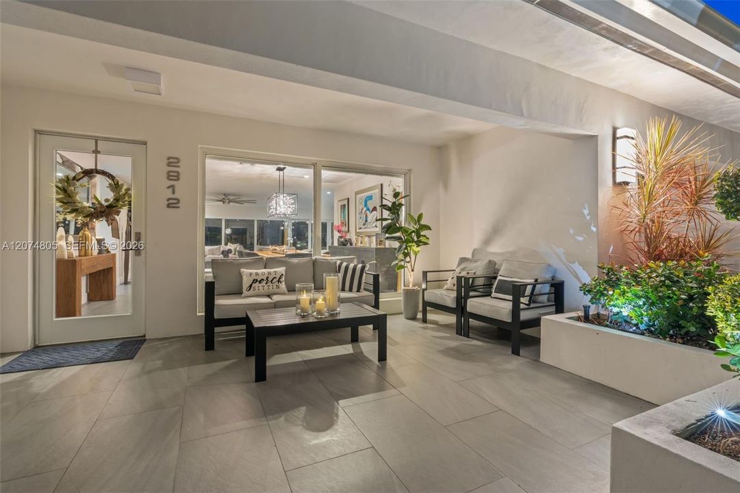 For Sale: $3,390,000 (3 beds, 2 baths, 2390 Square Feet)