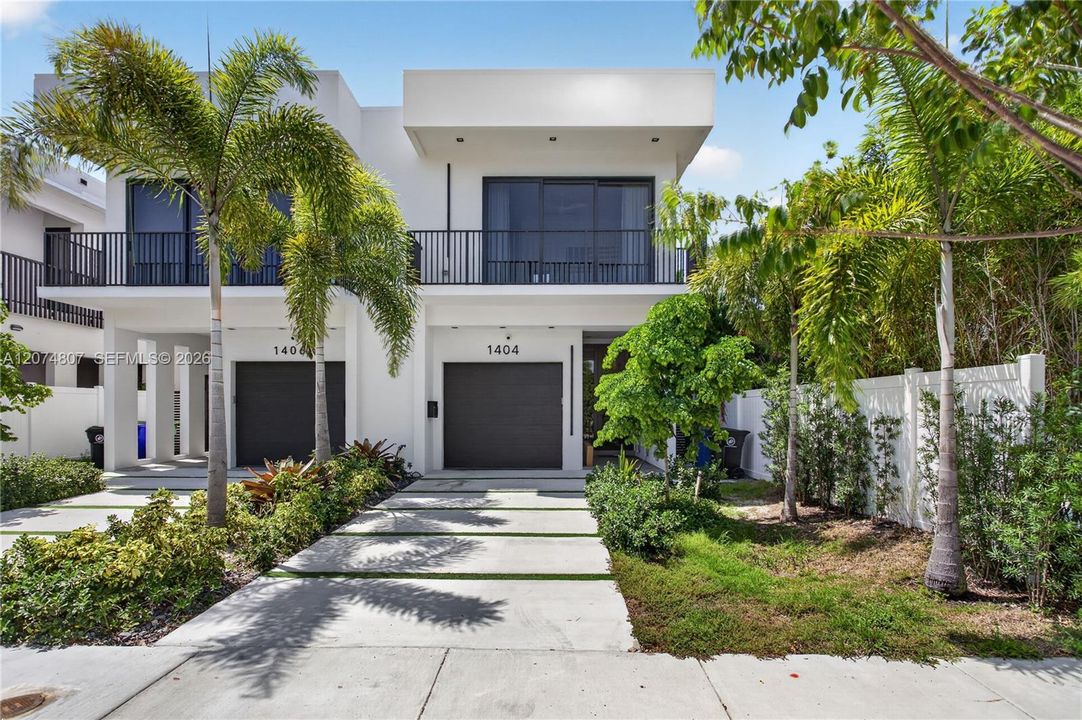 En Venta: $1,795,000 (3 camas, 3 baños, 2512 Pies cuadrados)