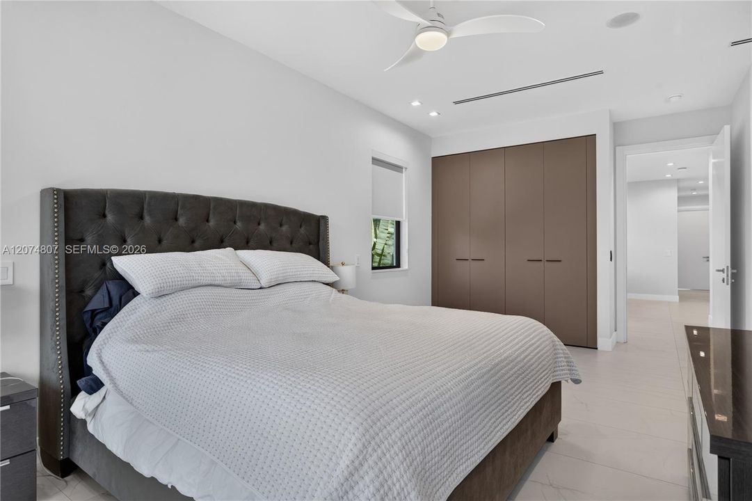 En Venta: $1,795,000 (3 camas, 3 baños, 2512 Pies cuadrados)