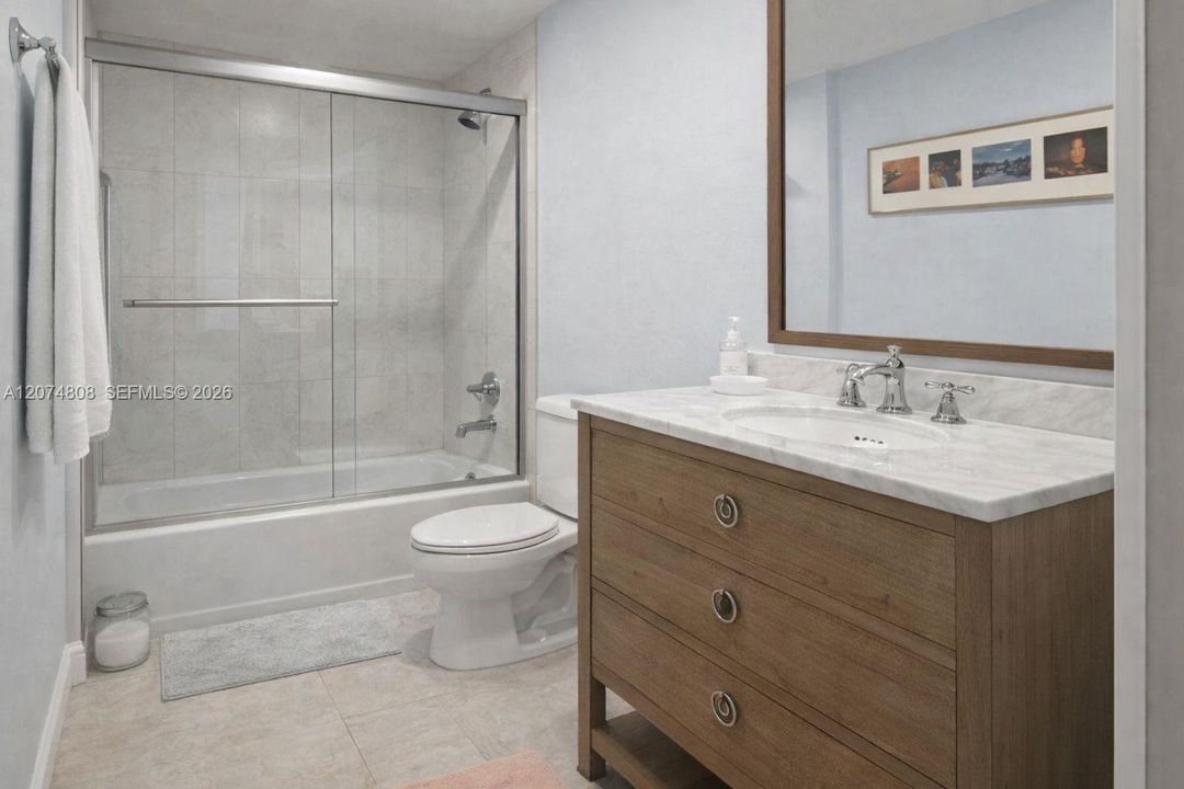 For Rent: $3,275 (2 beds, 2 baths, 1027 Square Feet)