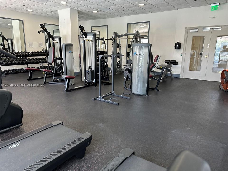 For Rent: $3,275 (2 beds, 2 baths, 1027 Square Feet)