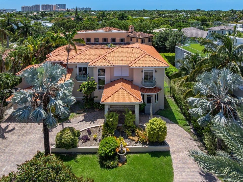 На продажу: $5,990,000 (5 спален, 4 ванн, 4759 Квадратных фут)