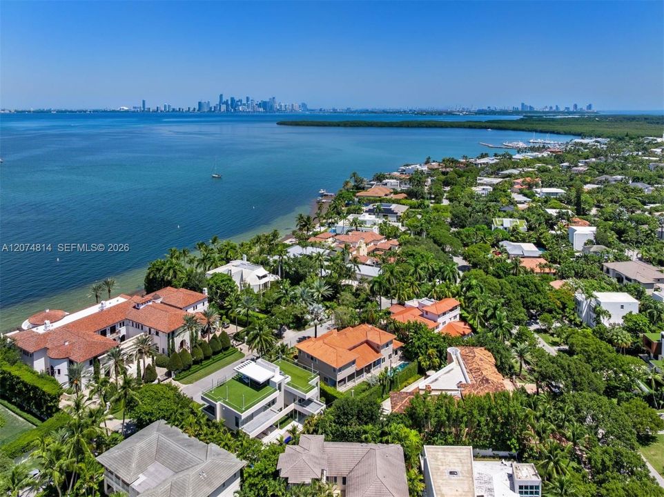 На продажу: $5,990,000 (5 спален, 4 ванн, 4759 Квадратных фут)