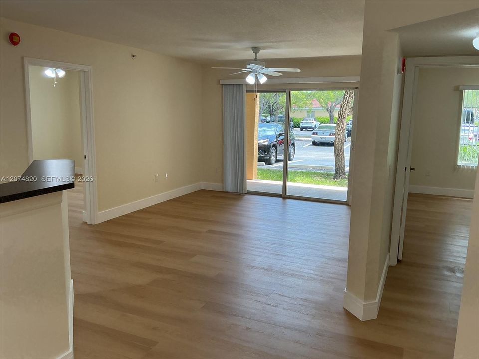 For Rent: $2,300 (2 beds, 2 baths, 1060 Square Feet)