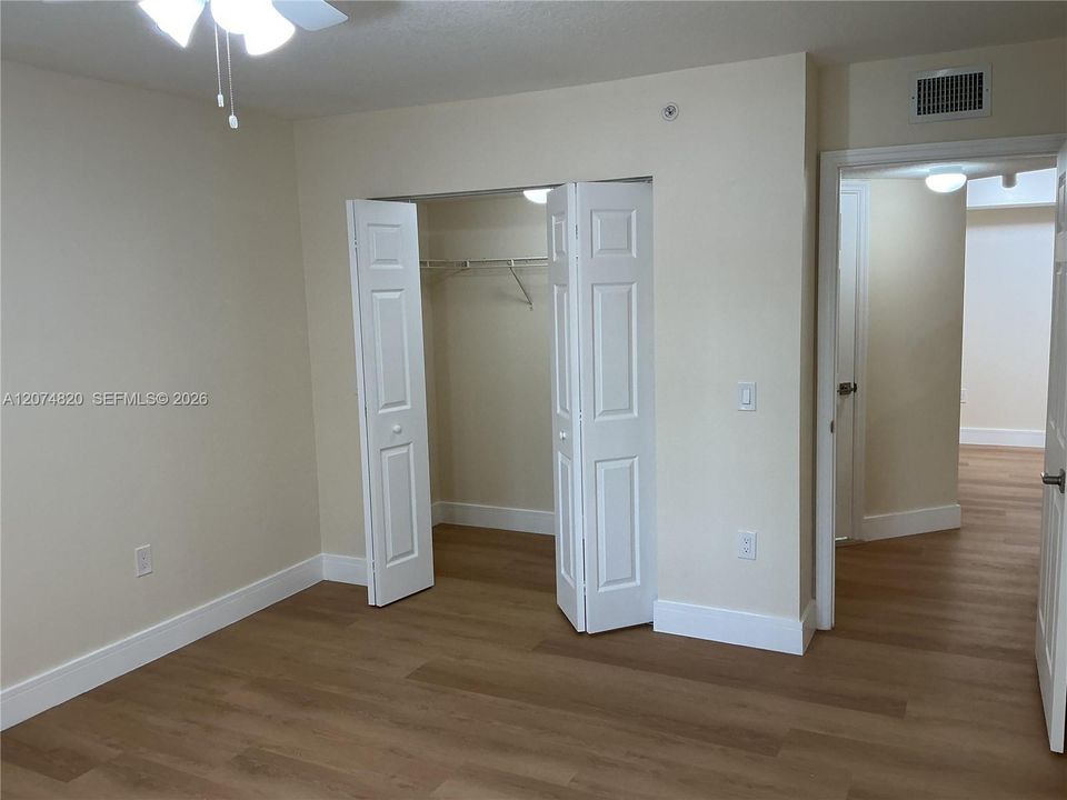 For Rent: $2,300 (2 beds, 2 baths, 1060 Square Feet)