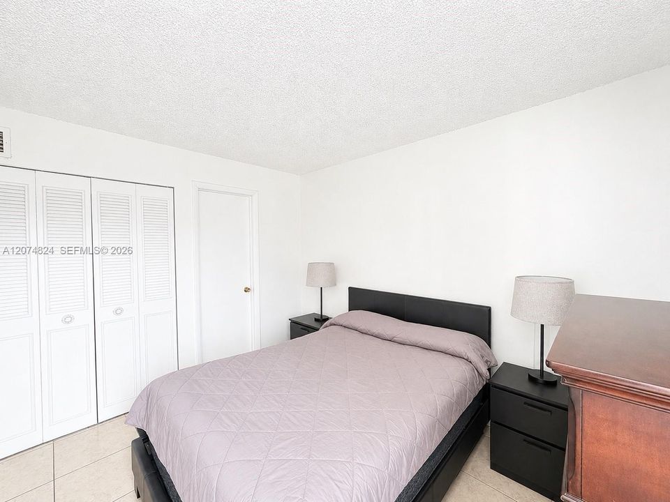 For Sale: $229,000 (2 beds, 2 baths, 782 Square Feet)