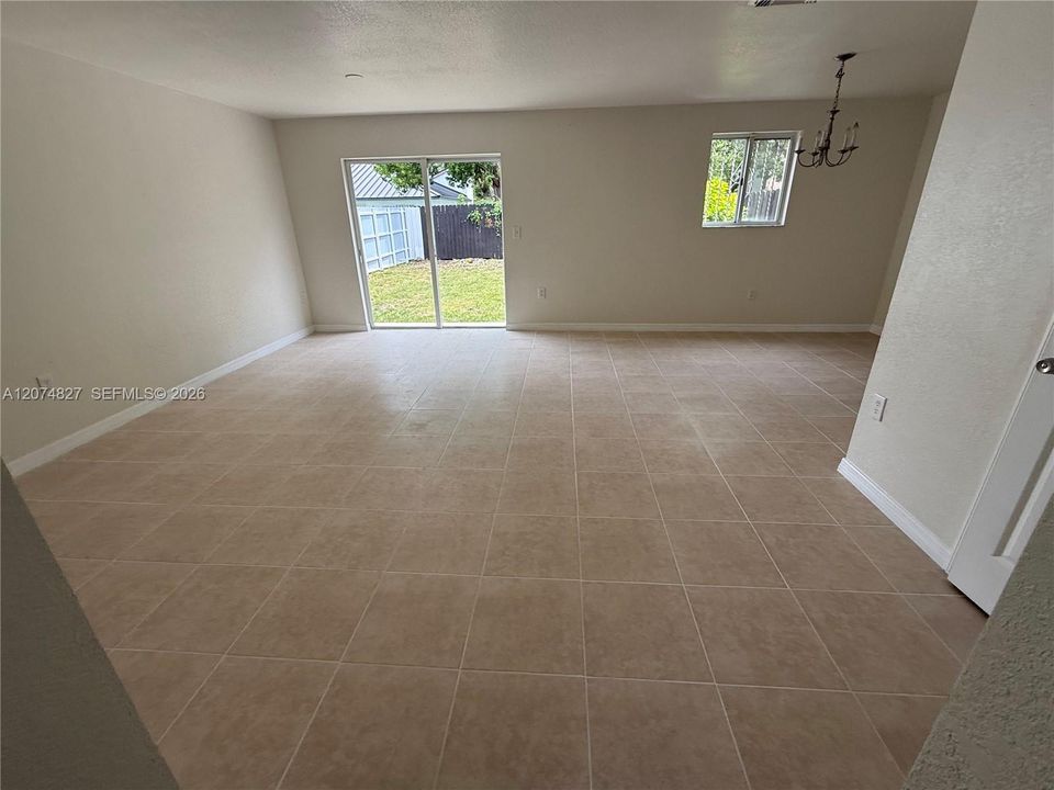 For Rent: $2,600 (3 beds, 2 baths, 1458 Square Feet)