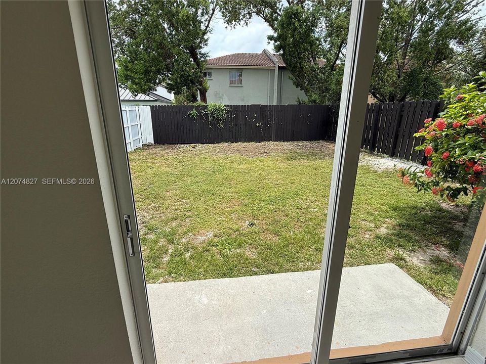 For Rent: $2,600 (3 beds, 2 baths, 1458 Square Feet)