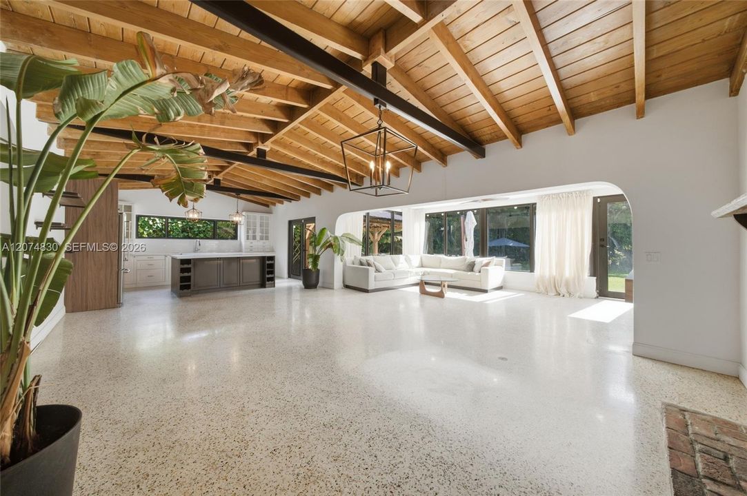 For Rent: $7,950 (4 beds, 3 baths, 2173 Square Feet)