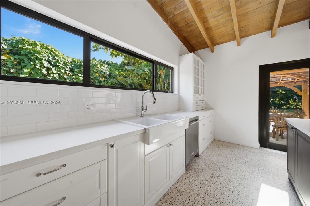 For Rent: $7,950 (4 beds, 3 baths, 2173 Square Feet)
