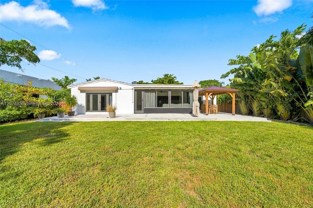 For Rent: $7,950 (4 beds, 3 baths, 2173 Square Feet)