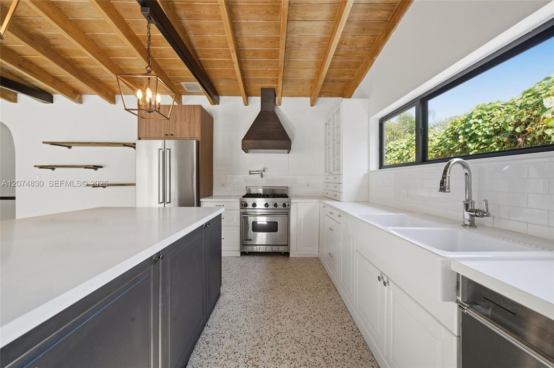 For Rent: $7,950 (4 beds, 3 baths, 2173 Square Feet)