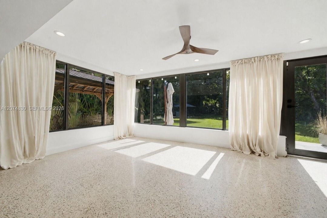 For Rent: $7,950 (4 beds, 3 baths, 2173 Square Feet)