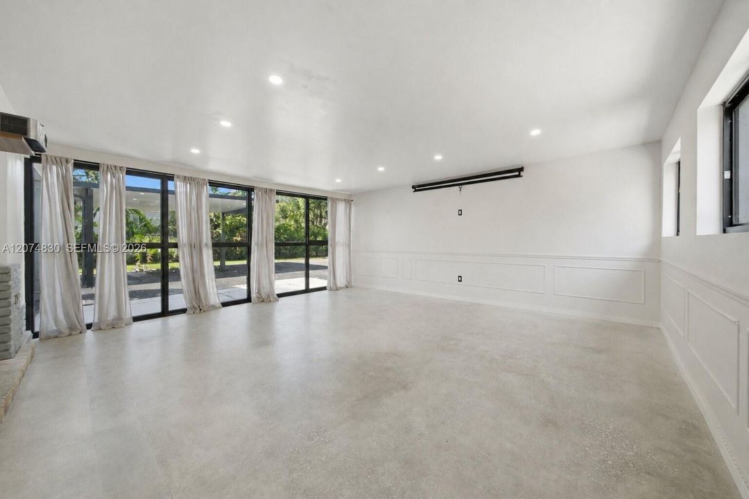 For Rent: $7,950 (4 beds, 3 baths, 2173 Square Feet)