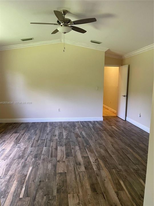 For Sale: $3,200,000 (6 beds, 4 baths, 4052 Square Feet)