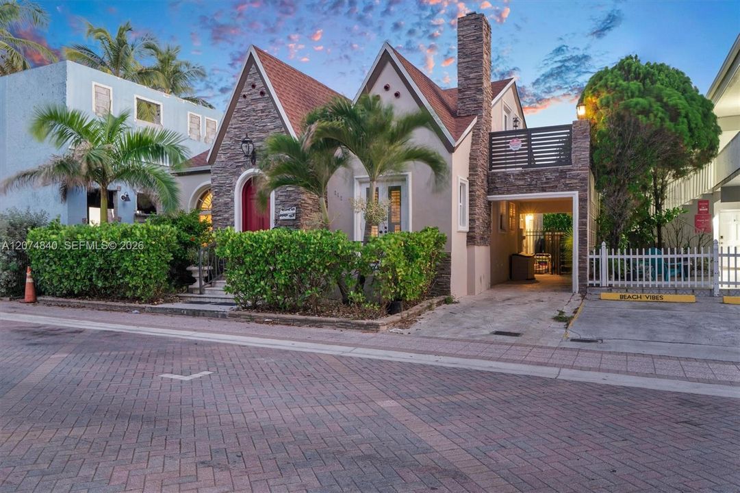 En Venta: $1,800,000 (3 camas, 2 baños, 1982 Pies cuadrados)