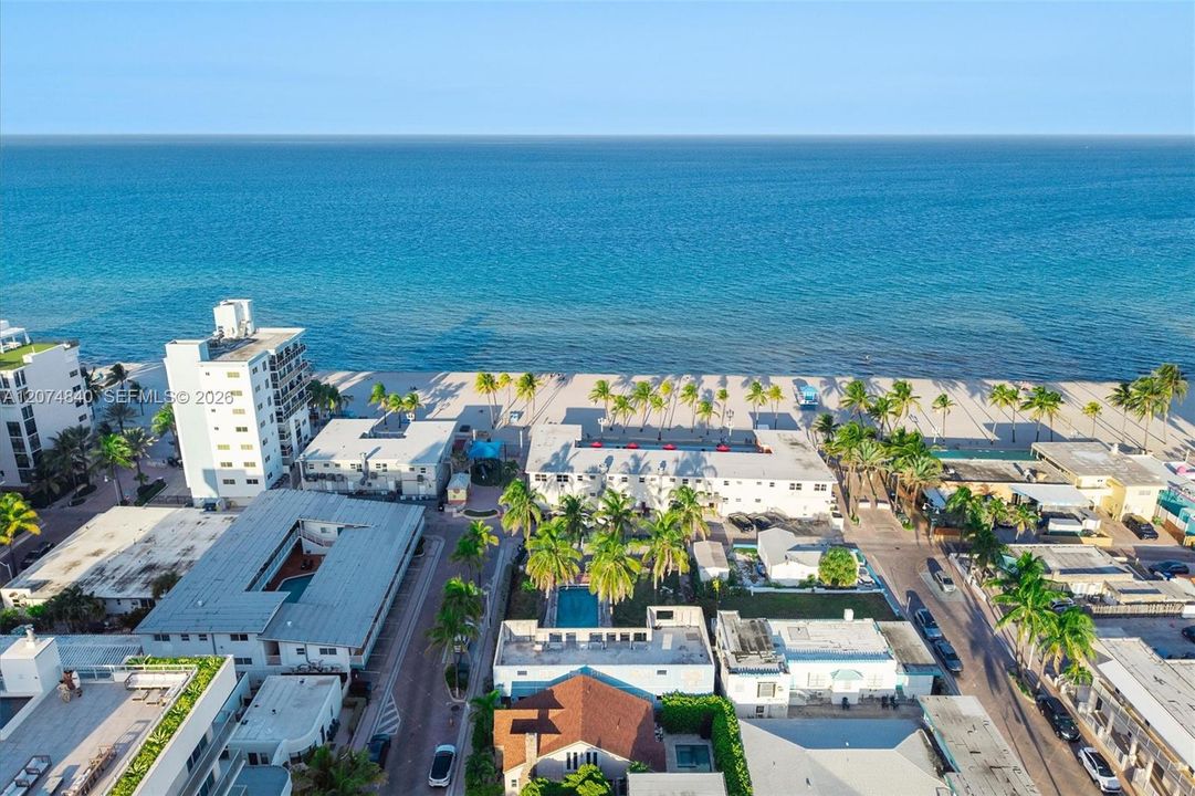 En Venta: $1,800,000 (3 camas, 2 baños, 1982 Pies cuadrados)