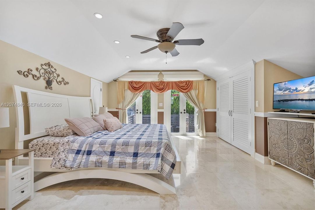 En Venta: $1,800,000 (3 camas, 2 baños, 1982 Pies cuadrados)