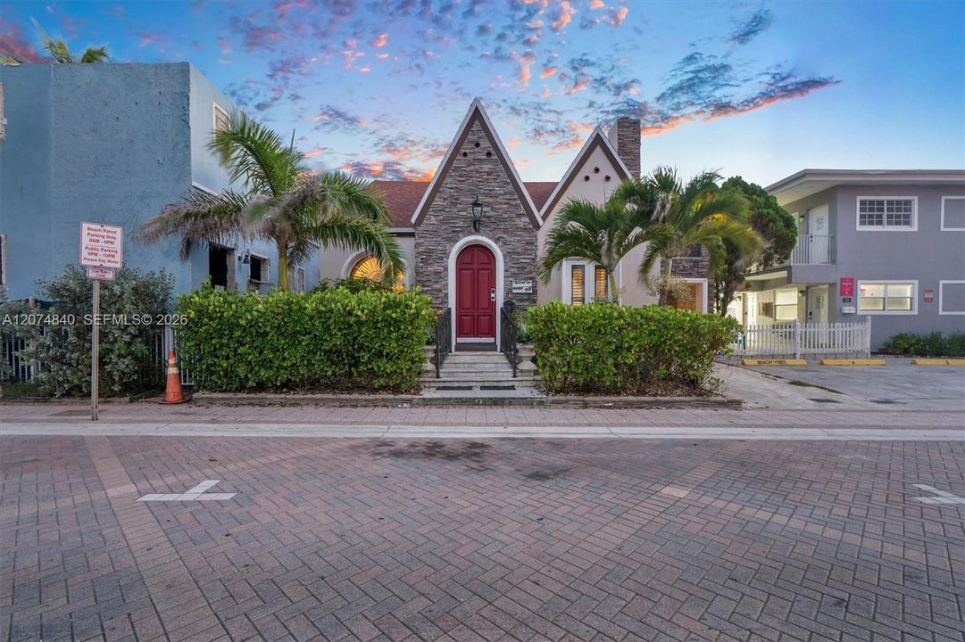 En Venta: $1,800,000 (3 camas, 2 baños, 1982 Pies cuadrados)