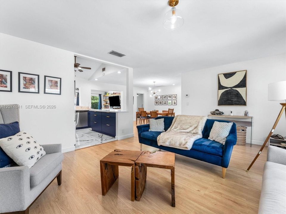 For Sale: $615,000 (3 beds, 2 baths, 1604 Square Feet)