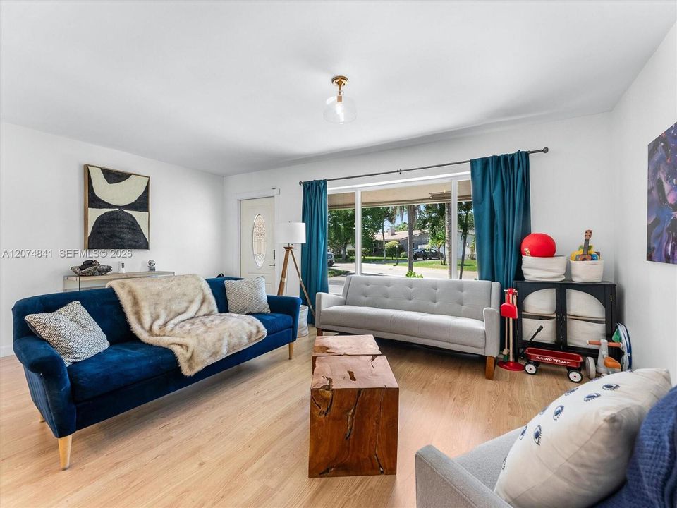 For Sale: $615,000 (3 beds, 2 baths, 1604 Square Feet)