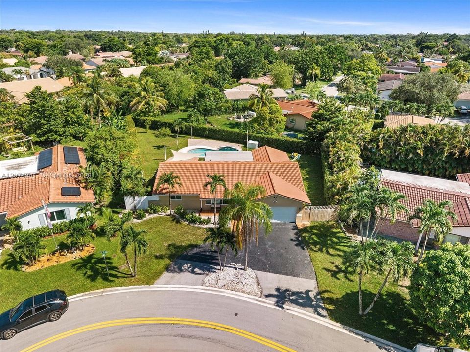 For Sale: $615,000 (3 beds, 2 baths, 1604 Square Feet)