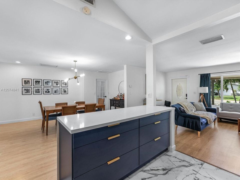 For Sale: $615,000 (3 beds, 2 baths, 1604 Square Feet)