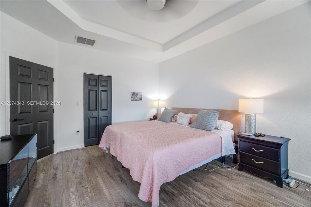 For Sale: $639,900 (3 beds, 2 baths, 1838 Square Feet)