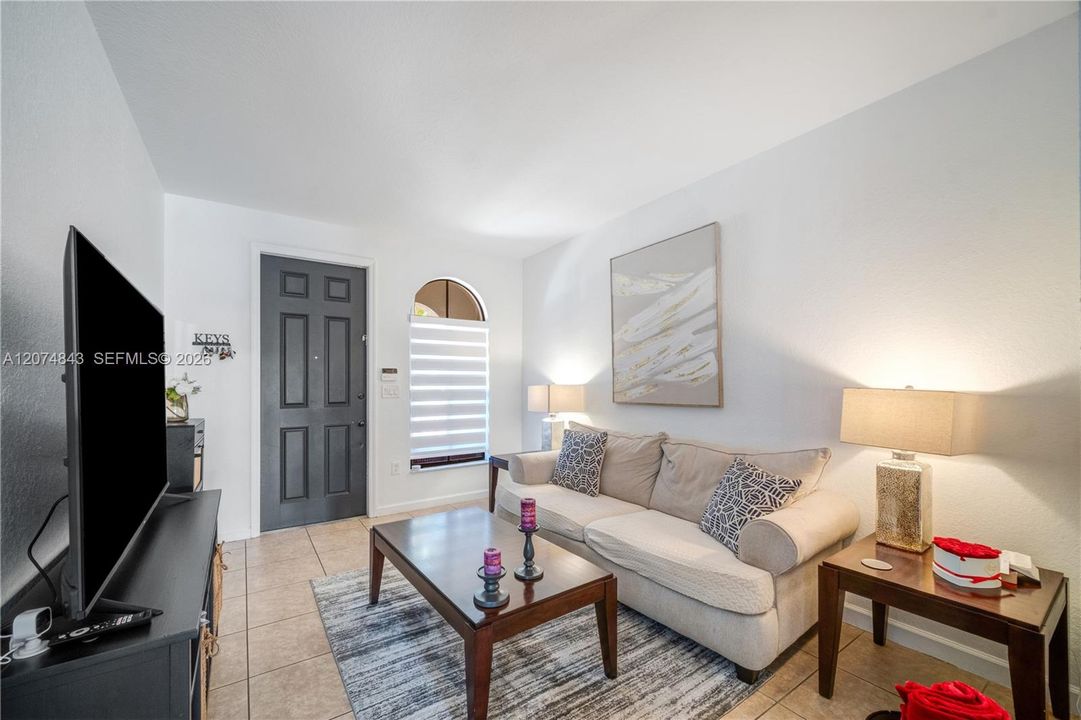 For Sale: $639,900 (3 beds, 2 baths, 1838 Square Feet)