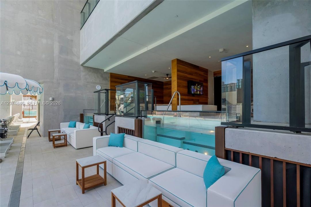 En Venta: $7,300,000 (2 camas, 2 baños, 1977 Pies cuadrados)