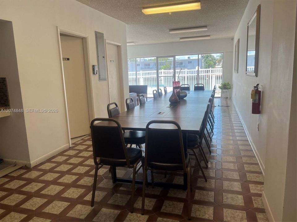 For Rent: $2,600 (2 beds, 2 baths, 1092 Square Feet)