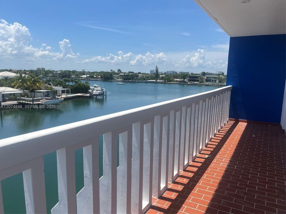 For Rent: $2,600 (2 beds, 2 baths, 1092 Square Feet)