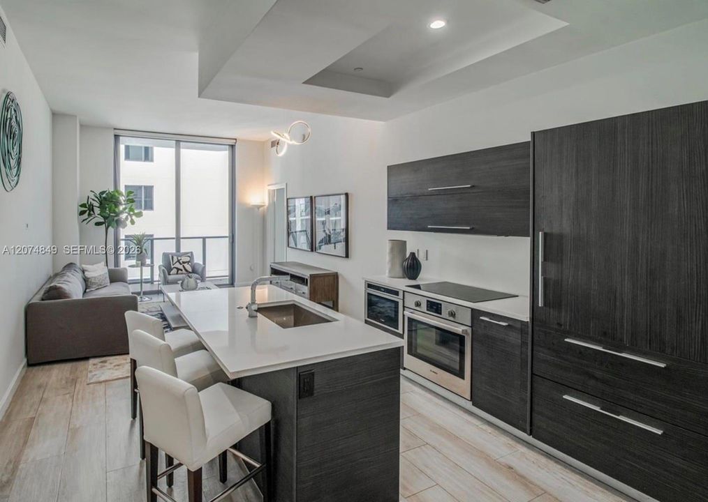 For Rent: $7,800 (3 beds, 3 baths, 1470 Square Feet)