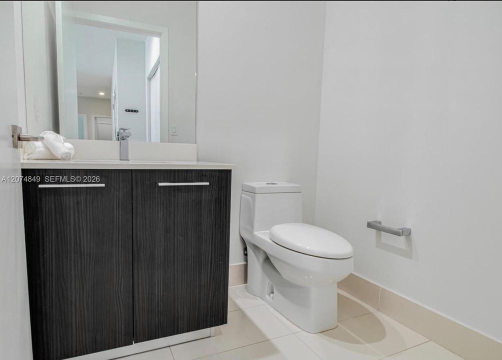 For Rent: $7,800 (3 beds, 3 baths, 1470 Square Feet)