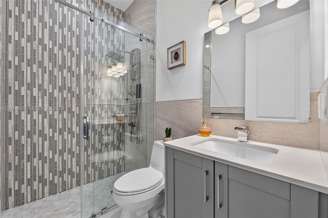 For Sale: $3,800,000 (6 beds, 6 baths, 4561 Square Feet)